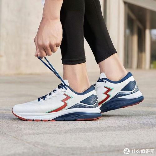 最新跑鞋爆料视频播放网站,跑鞋爆料视频网站带你领略科技与时尚的完美融合  第2张